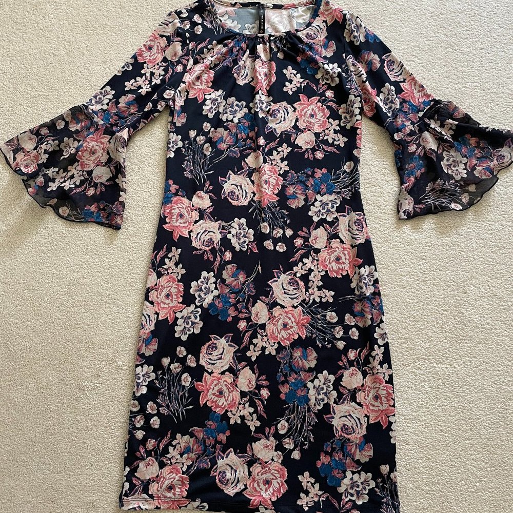 Dress - Picture 2 of 5